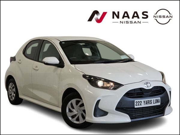 Toyota Yaris Hatchback, Petrol, 2022, White
