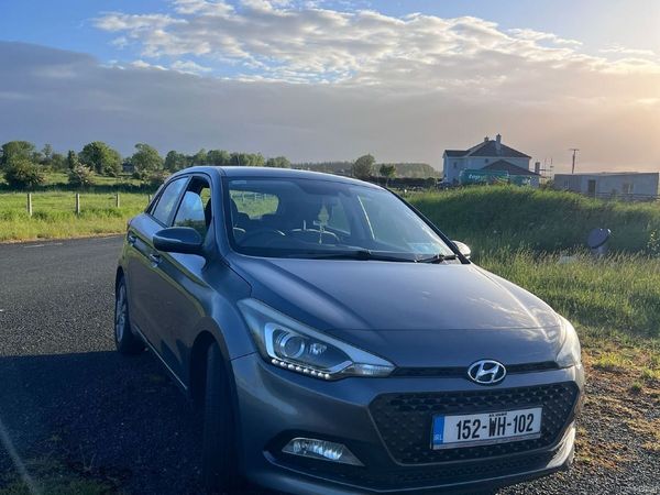 Hyundai i20 Hatchback, Petrol, 2015, Grey