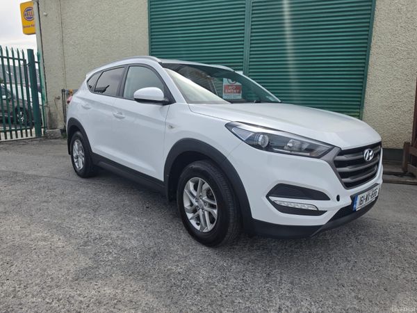 Hyundai Tucson SUV, Diesel, 2016, White