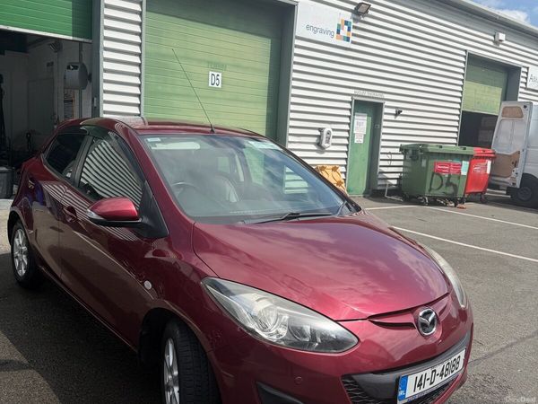Mazda Demio MPV, Petrol, 2014, Red