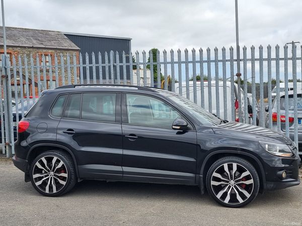 Volkswagen Tiguan SUV, Diesel, 2014, Black