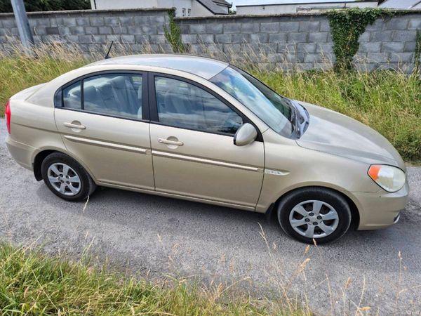 Hyundai Accent Saloon, Petrol, 2007, Gold