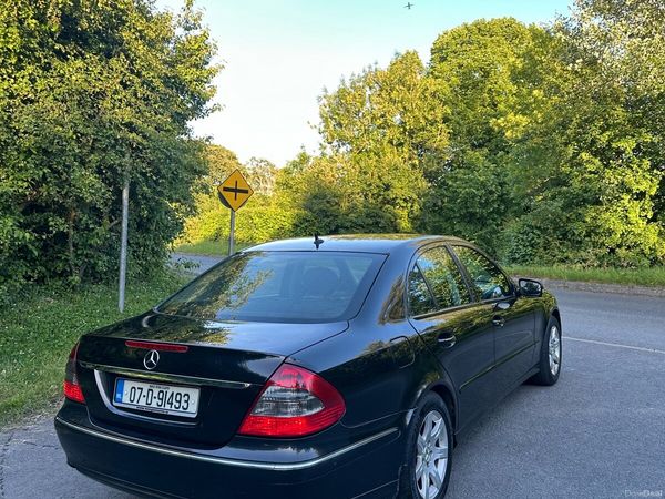 Mercedes-Benz E-Class Saloon, Diesel, 2007, Black