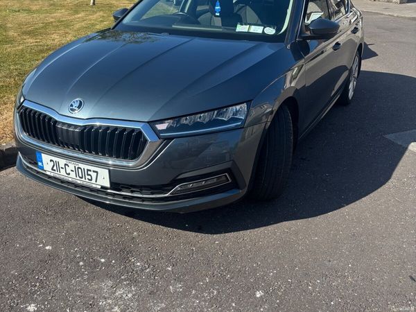 Skoda Octavia Saloon, Petrol, 2021, Grey