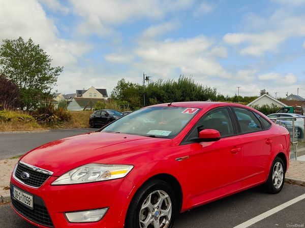 Ford Mondeo Saloon, Diesel, 2008, Red