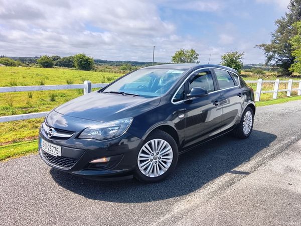 Opel Astra Hatchback, Diesel, 2015, Black