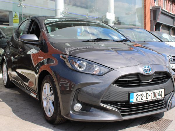 Toyota Yaris Hatchback, Petrol Hybrid, 2021, Grey