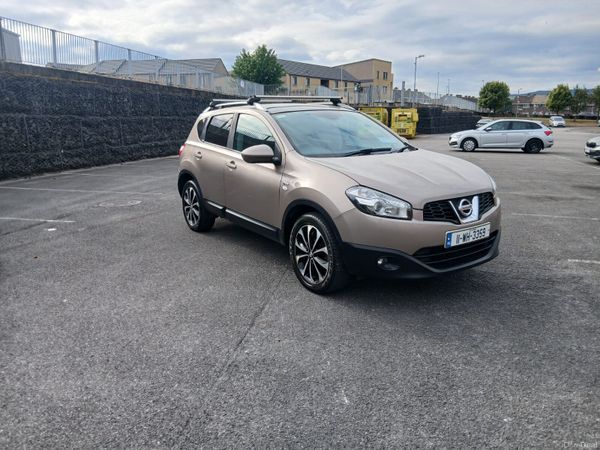 Nissan Qashqai Hatchback, Diesel, 2011, Beige