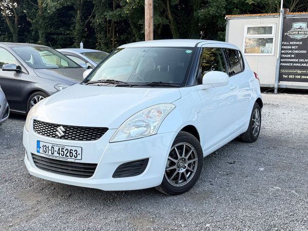 Suzuki Swift Hatchback, Petrol, 2013, White