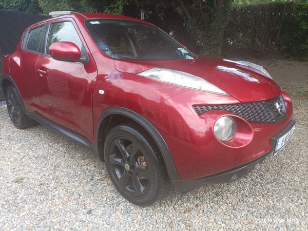 Nissan Juke SUV, Petrol, 2011, Red