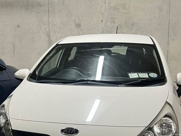 Kia Rio Hatchback, Petrol, 2012, White