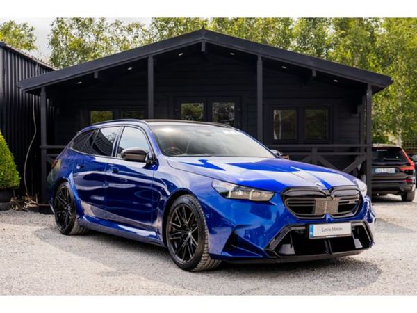 BMW M5 Estate, Petrol Plug-in Hybrid, 2025, Blue