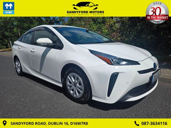 Toyota Prius Hatchback, Petrol Hybrid, 2021, White