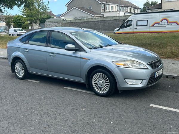 Ford Mondeo Hatchback, Petrol, 2007, Silver