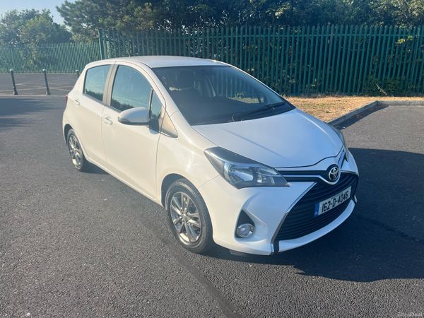 Toyota Yaris Hatchback, Petrol, 2016, White