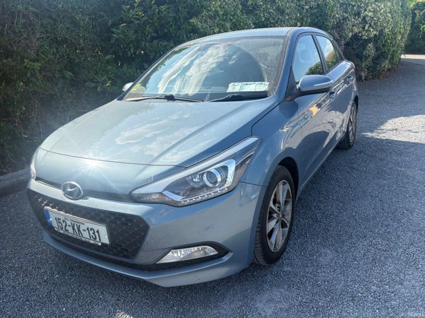 Hyundai i20 Hatchback, Petrol, 2015, Blue