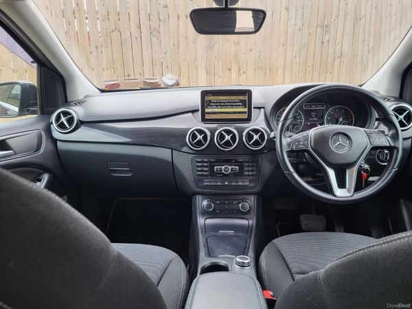 Mercedes-Benz B-Class MPV, Petrol, 2012, Black