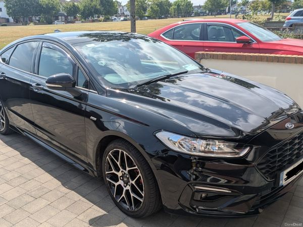 Ford Mondeo Hatchback, Diesel, 2021, Black