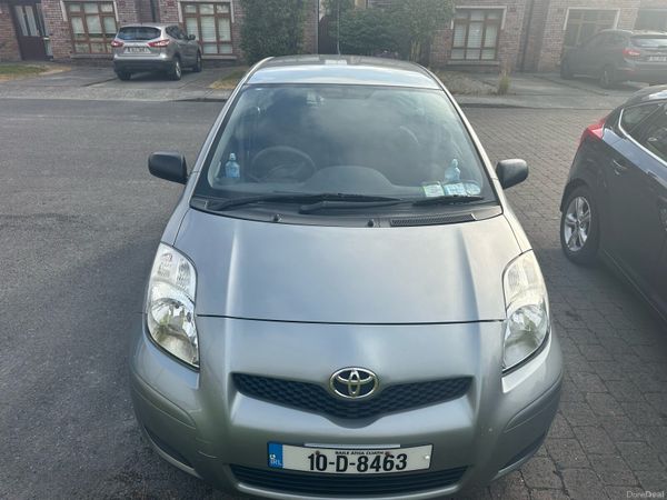 Toyota Yaris Hatchback, Petrol, 2010, Silver