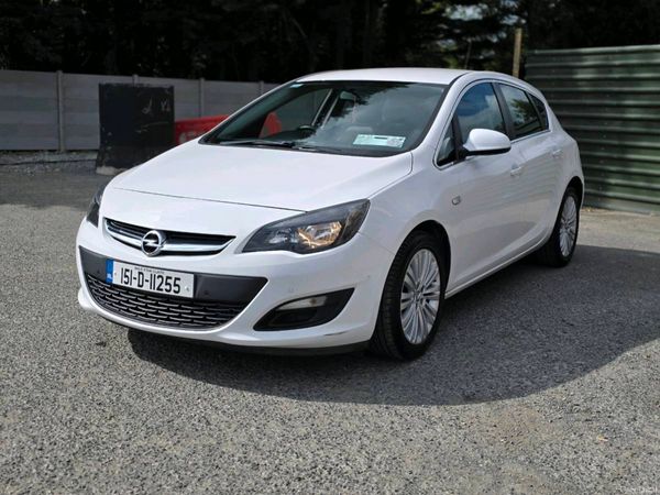 Opel Astra MPV, Petrol, 2015, White