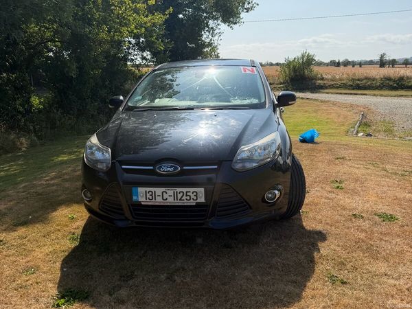 Ford Focus Hatchback, Petrol, 2013, Black