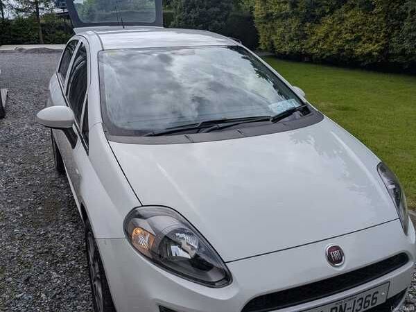 Fiat Punto Hatchback, Petrol, 2016, White