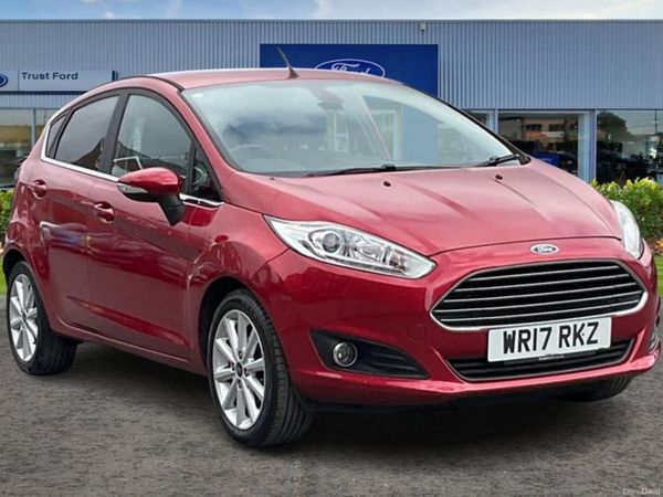 Ford Fiesta Hatchback, Petrol, 2017, Red