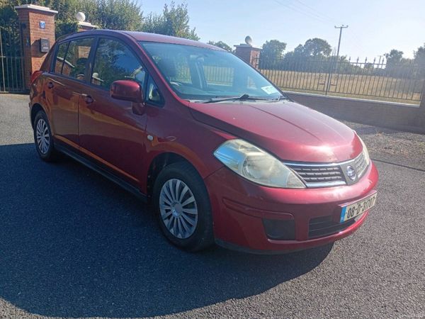 Nissan Tiida Hatchback, Diesel, 2008, Red