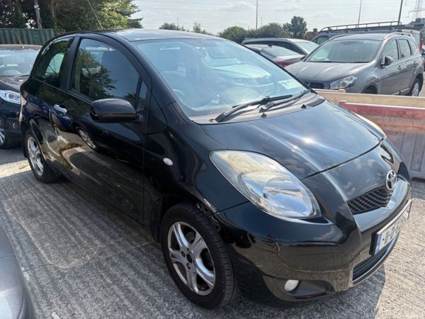 Toyota Yaris Hatchback, Petrol, 2011, Black
