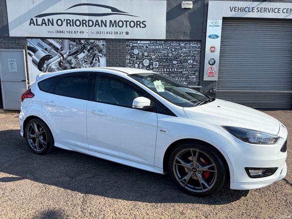 Ford Focus Hatchback, Petrol, 2018, White