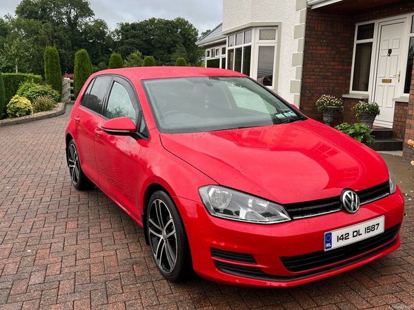 Volkswagen Golf Hatchback, Diesel, 2014, Red
