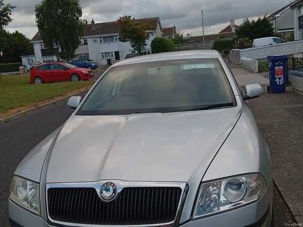 Skoda Octavia Hatchback, Petrol, 2007, Silver
