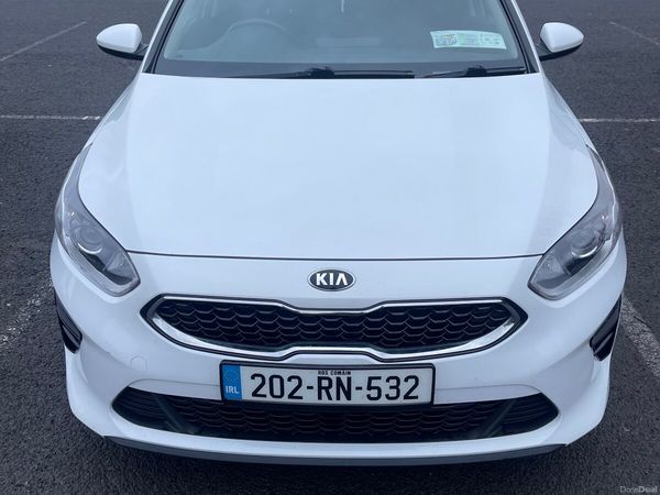 Kia Ceed Hatchback, Diesel, 2020, White