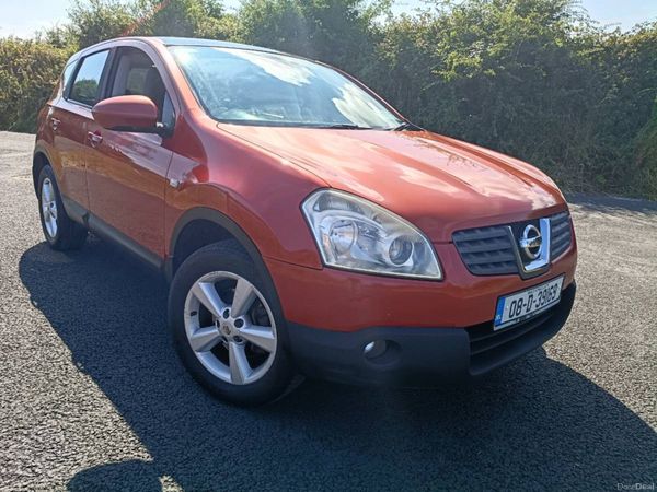 Nissan Qashqai Hatchback, Petrol, 2008, Red