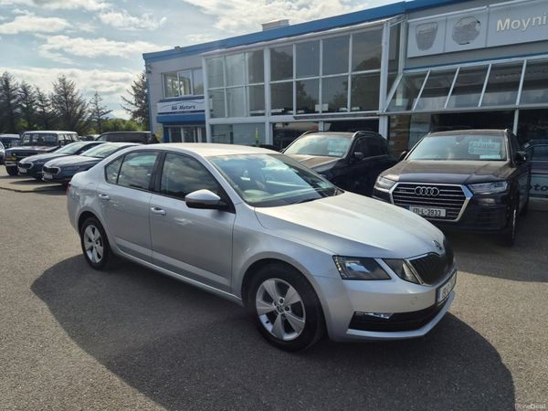 Skoda Octavia Saloon, Diesel, 2019, Grey