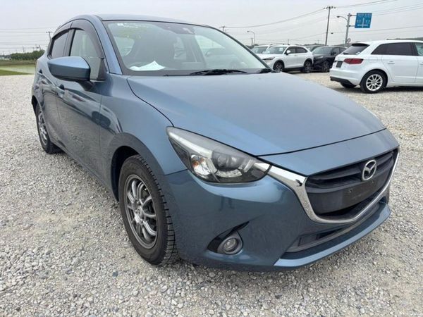 Mazda Demio Hatchback, Petrol, 2015, Blue