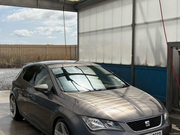 SEAT Leon Hatchback, Petrol, 2014, Grey