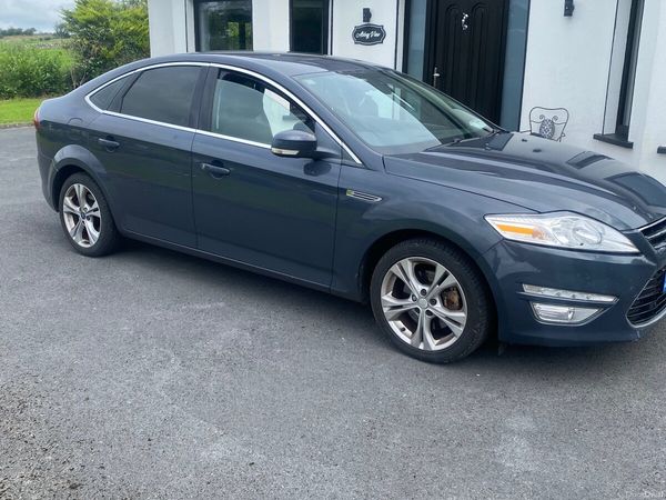 Ford Mondeo Hatchback, Diesel, 2013, Grey