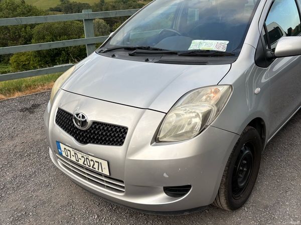 Toyota Yaris Hatchback, Petrol, 2007, Silver