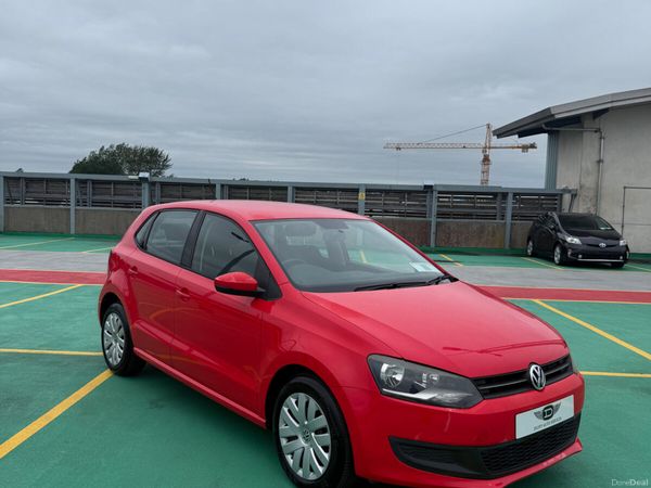Volkswagen Golf Hatchback, Petrol, 2011, Red
