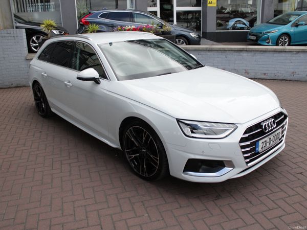 Audi A4 Estate, Petrol, 2023, White