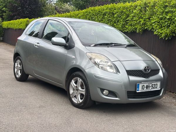 Toyota Yaris Hatchback, Petrol, 2010, Silver