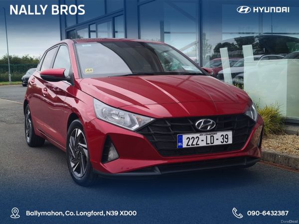 Hyundai i20 Hatchback, Petrol, 2022, Red