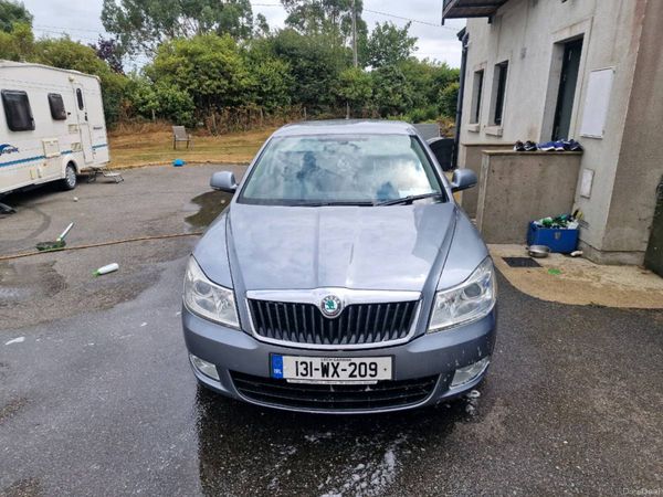 Skoda Octavia Saloon, Diesel, 2013, Grey