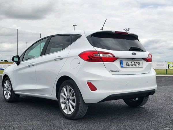 Ford Fiesta Hatchback, Diesel, 2019, White