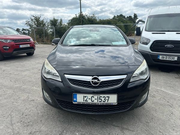 Opel Astra MPV, Diesel, 2012, Black