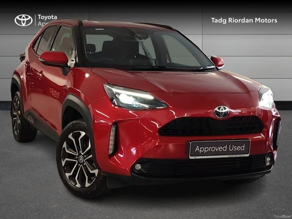 Toyota Yaris Cross Hatchback, Petrol Hybrid, 2024, Red