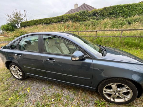Volvo S40 Saloon, Diesel, 2010, Blue