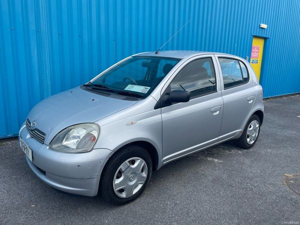 Toyota Yaris Hatchback, Petrol, 2003, Silver