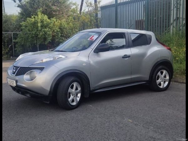 Nissan Juke SUV, Petrol, 2011, Silver